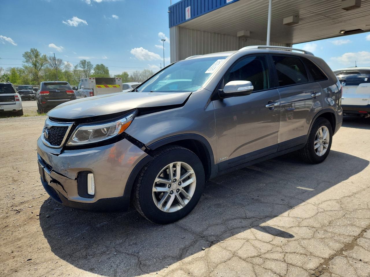 Salvage Kia Sorento Image