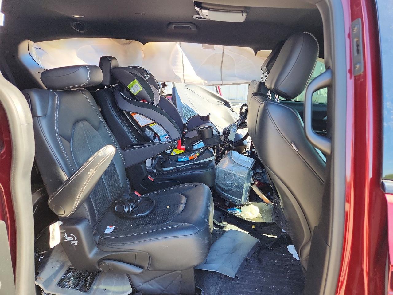 Chrysler Pacifica Touring L