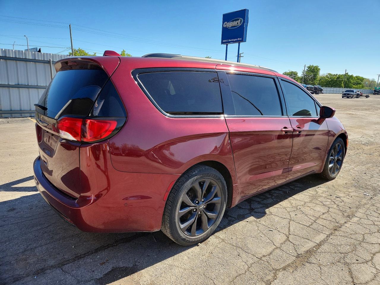 Chrysler Pacifica Touring L