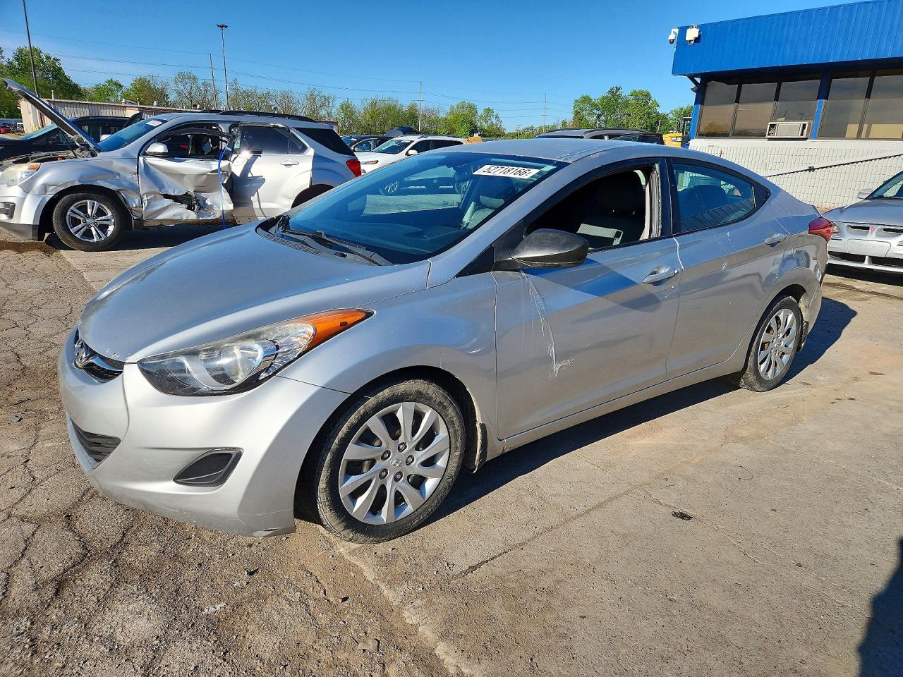 Salvage Hyundai ELANTRA Image