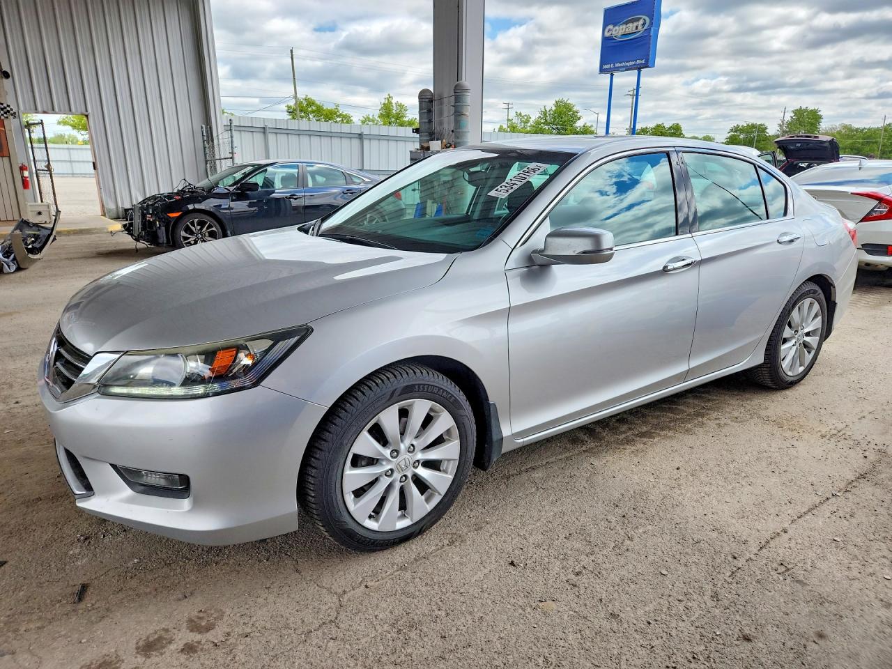 Salvage Honda Accord Image