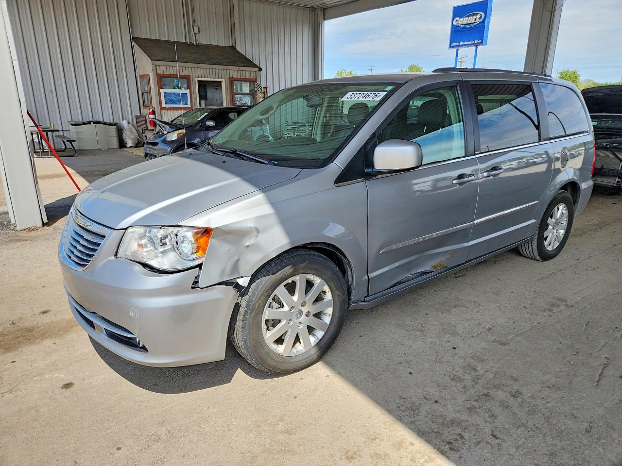 Salvage Chrysler Minivan Image