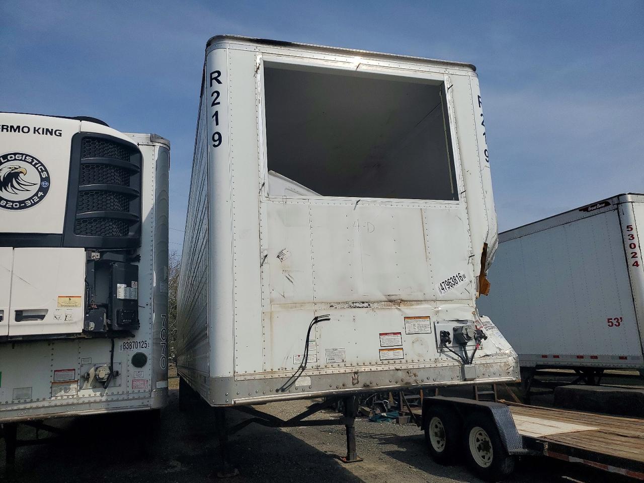 Salvage Great Dane Trailers Image