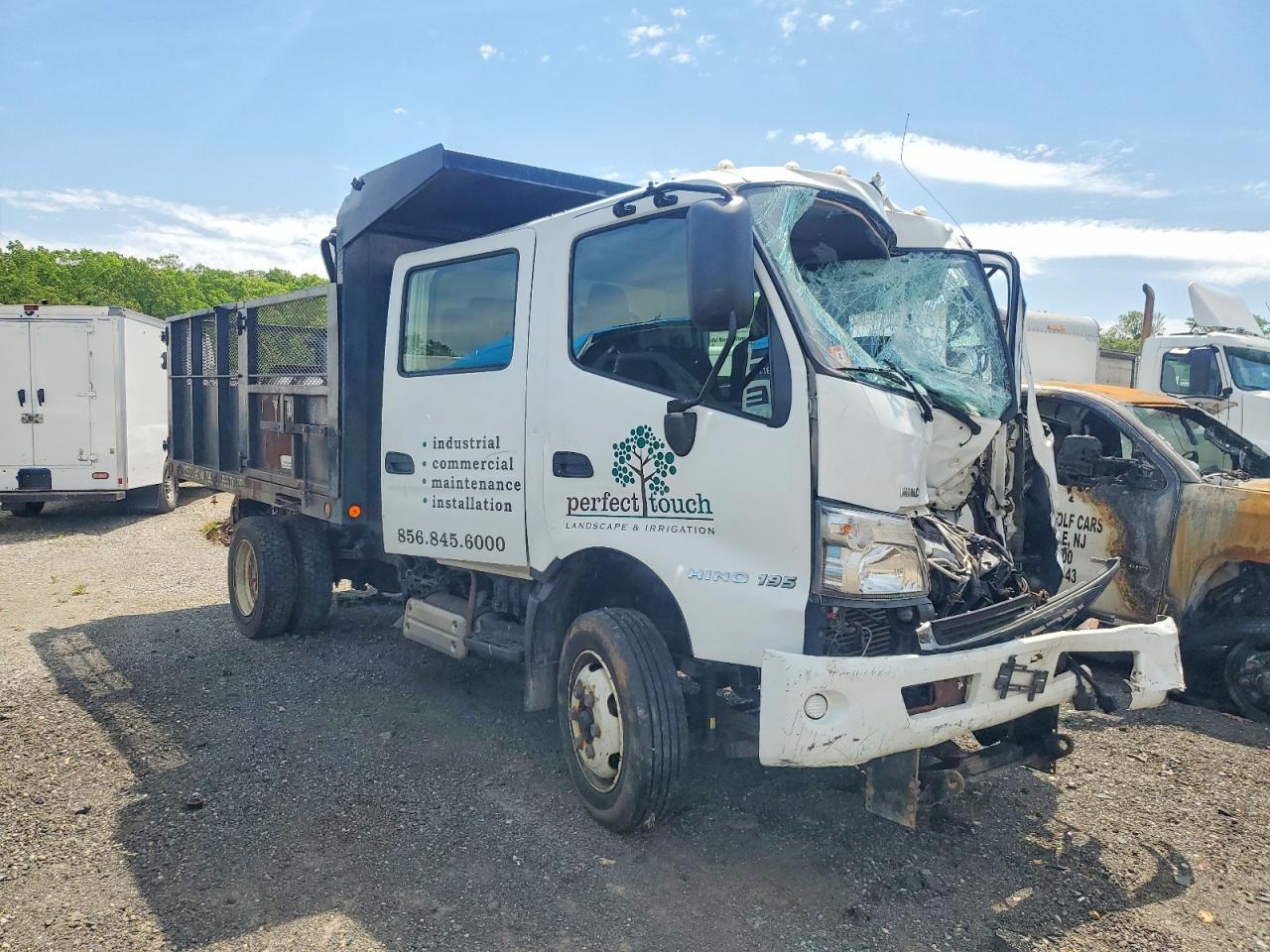Salvage Hino 195 Image