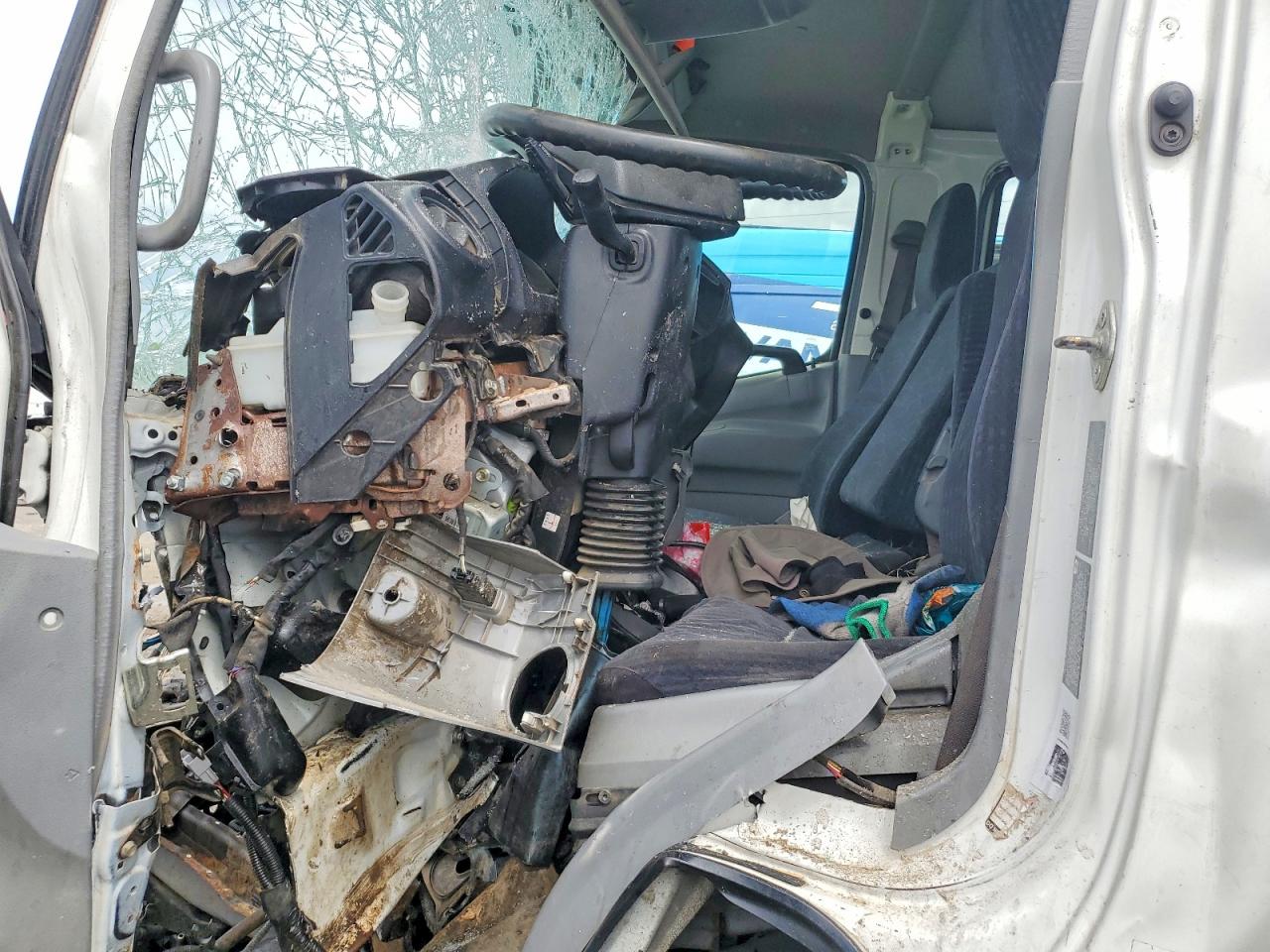 Hino 195