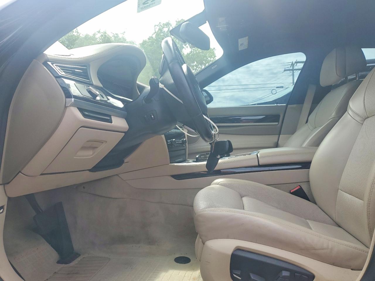 BMW 7 Series Xi
