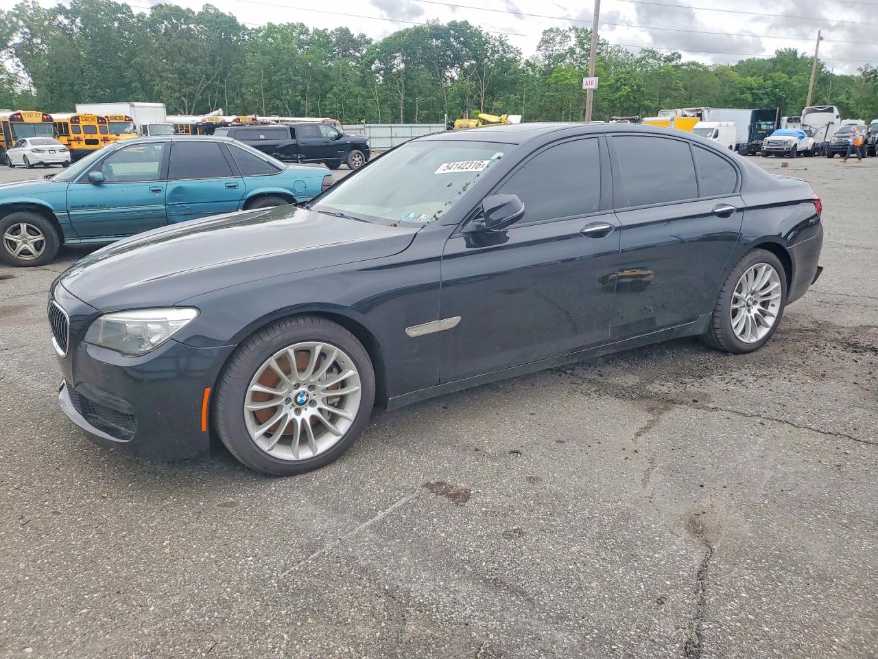 Salvage BMW 7 Series Image