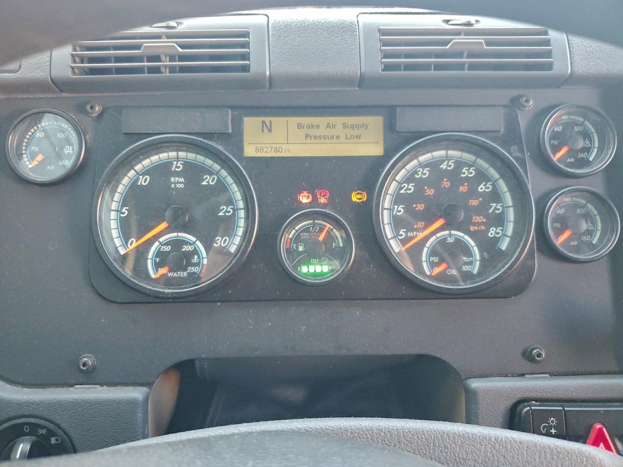 Freightliner Cascadia 1
