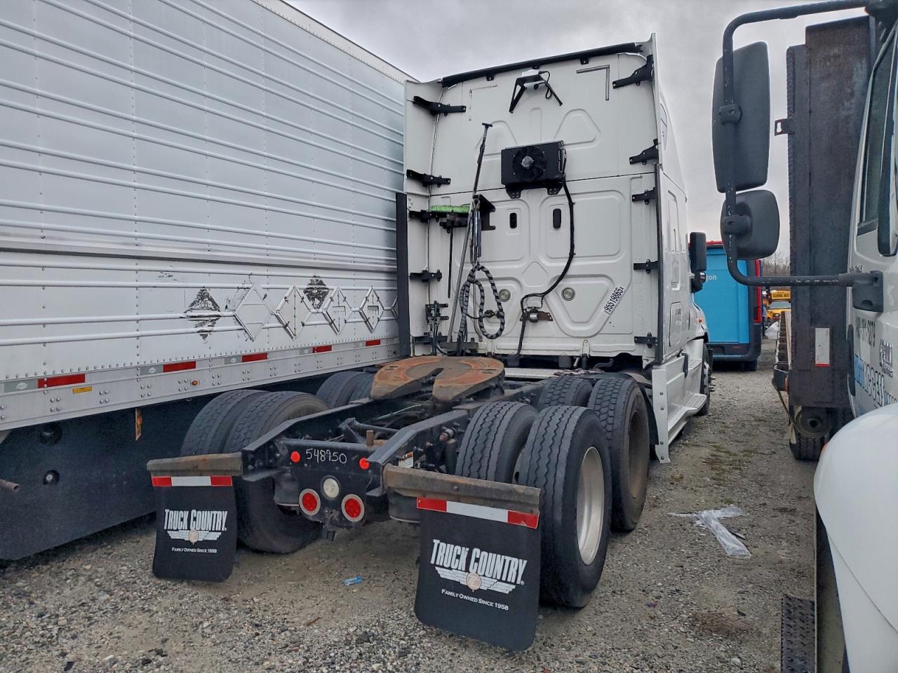 Freightliner Cascadia 1