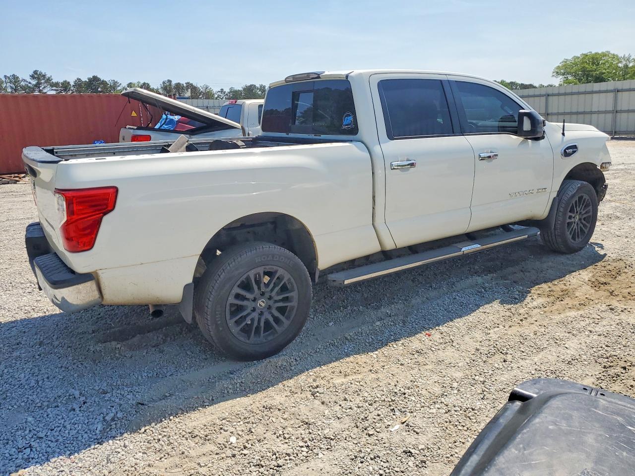 Nissan Titan S