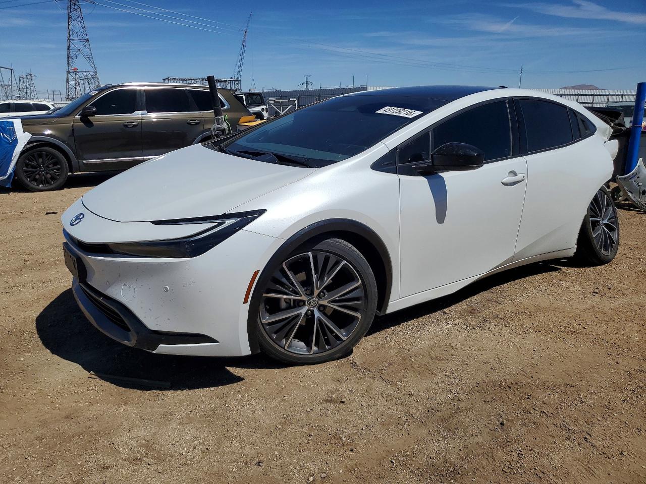 Salvage Toyota Prius Image