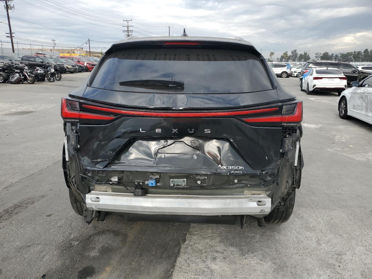 Lexus NX 350h Base