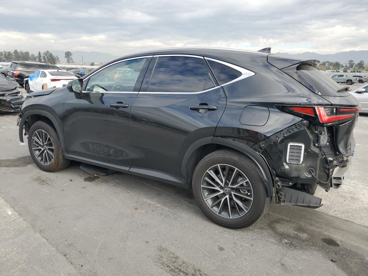 Lexus NX 350h Base