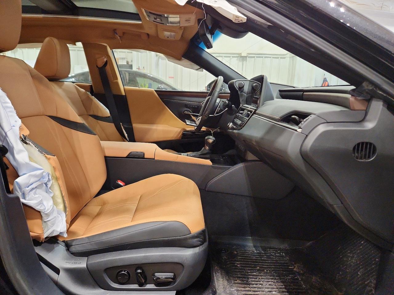 Lexus Es Ultra Luxury