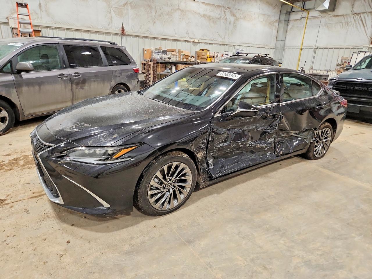 Salvage Lexus Es Image