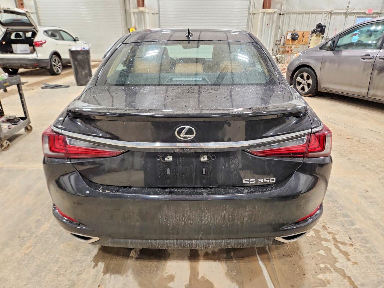 Lexus Es Ultra Luxury