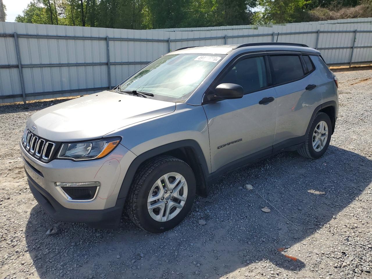 Salvage Jeep Compass Image