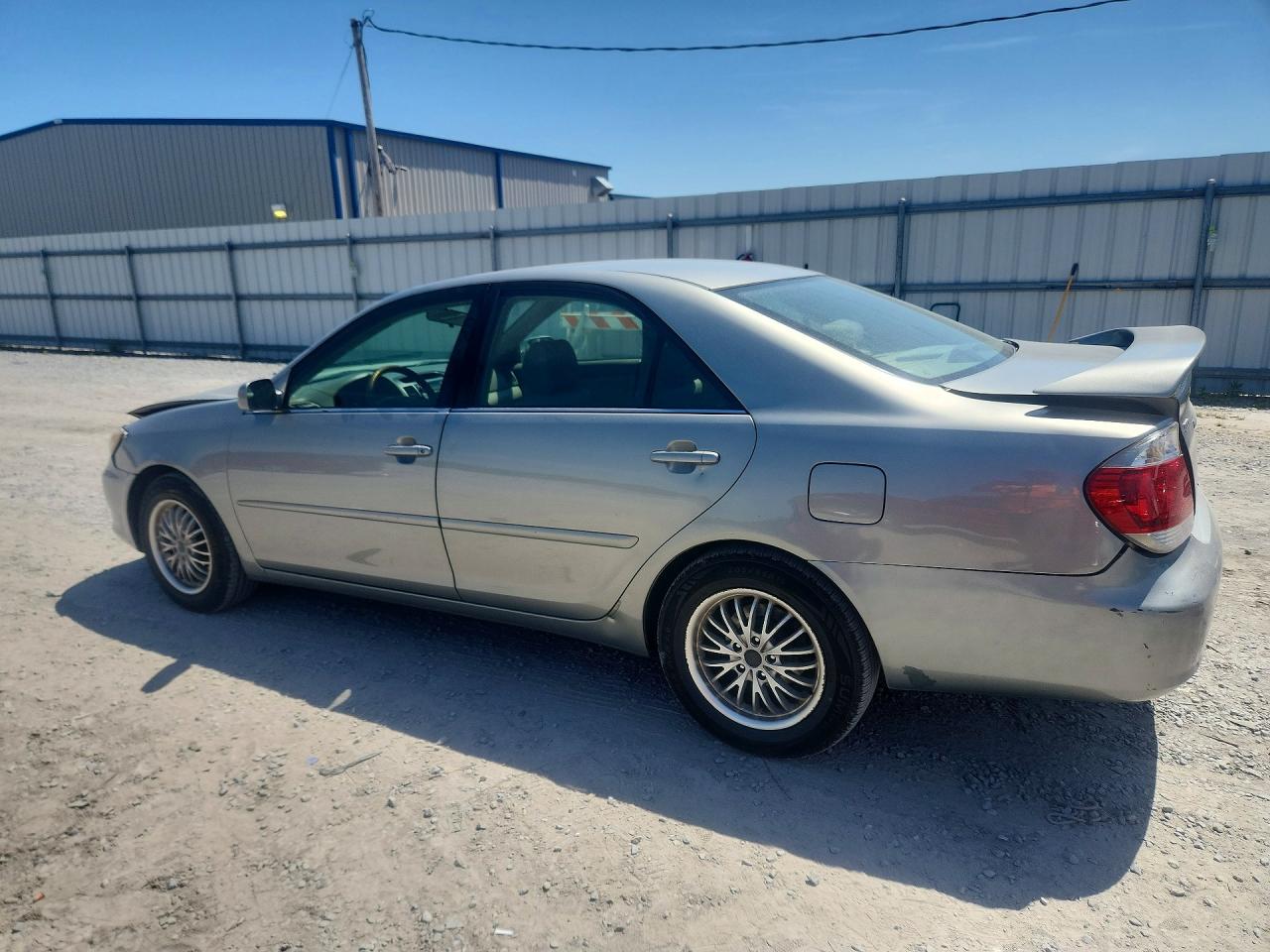 Toyota Camry Le V6