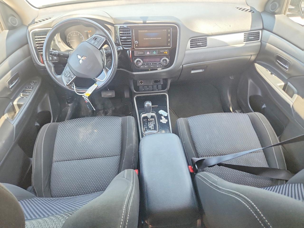 Mitsubishi Outlander Se