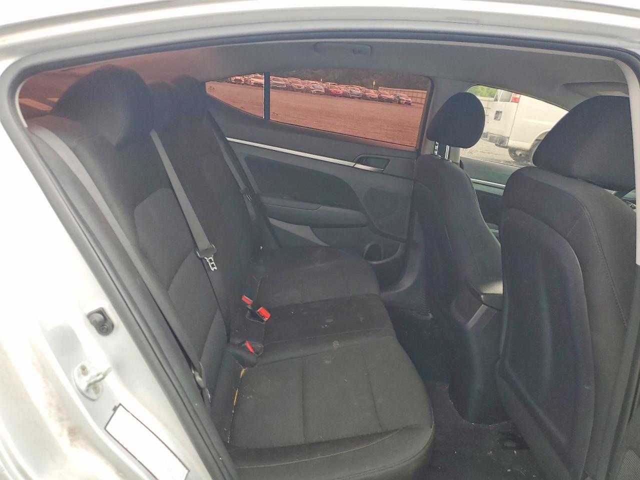 Hyundai ELANTRA Sel