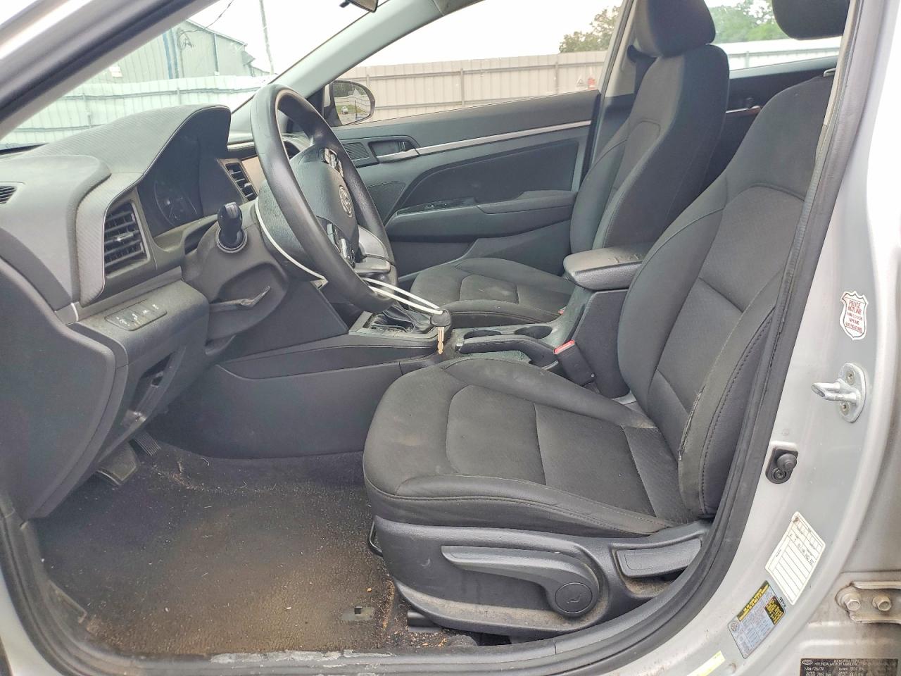 Hyundai ELANTRA Sel