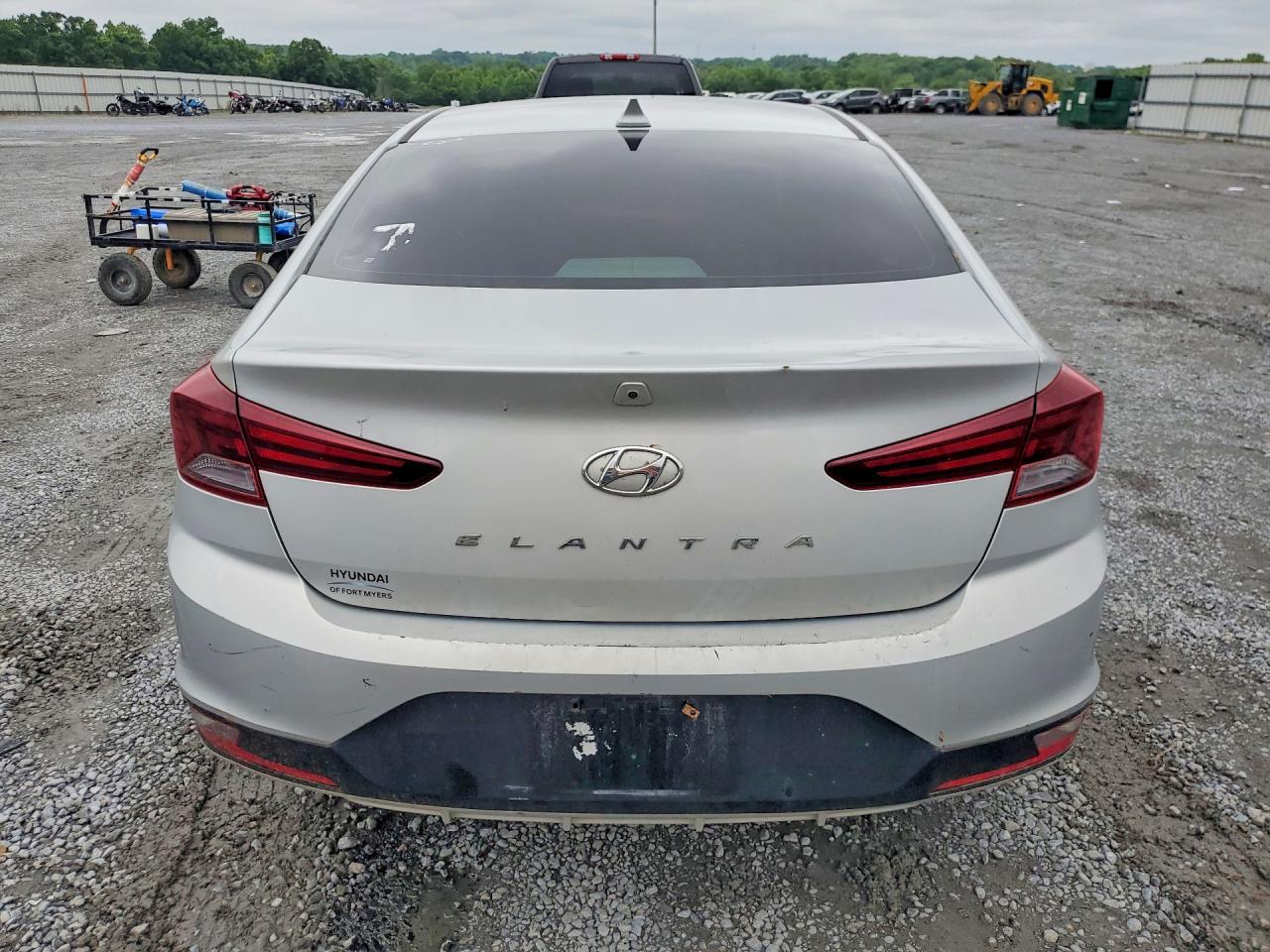 Hyundai ELANTRA Sel
