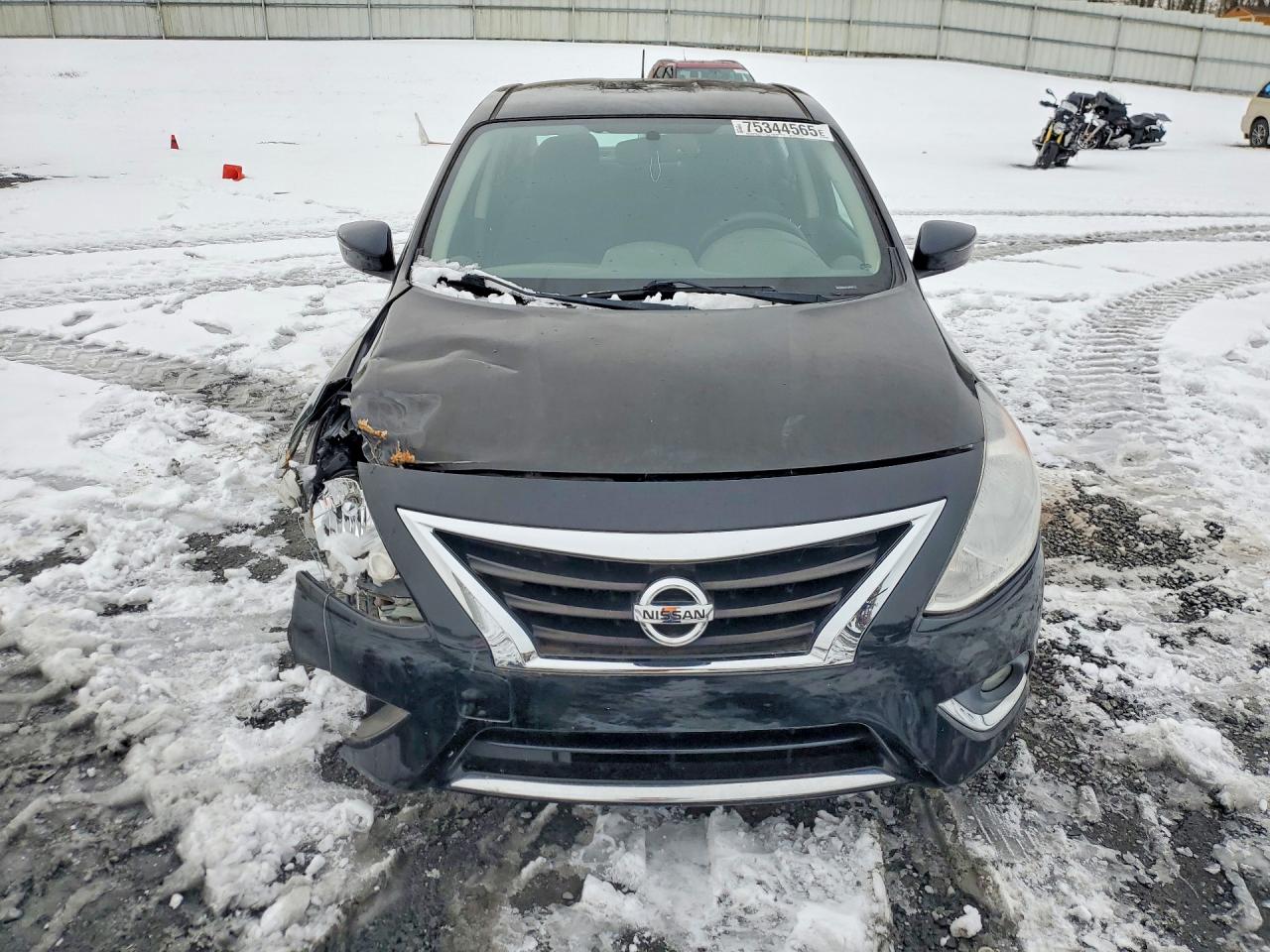 Nissan Versa