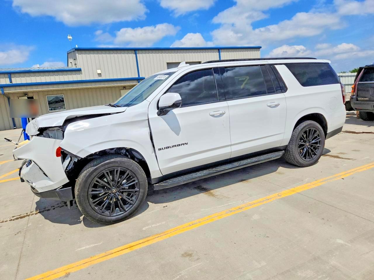 Salvage Chevrolet Suburban Image