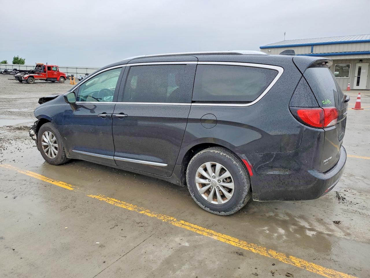 Chrysler Pacifica Touring L