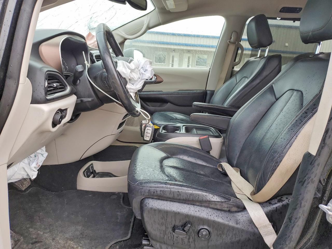Chrysler Pacifica Touring L