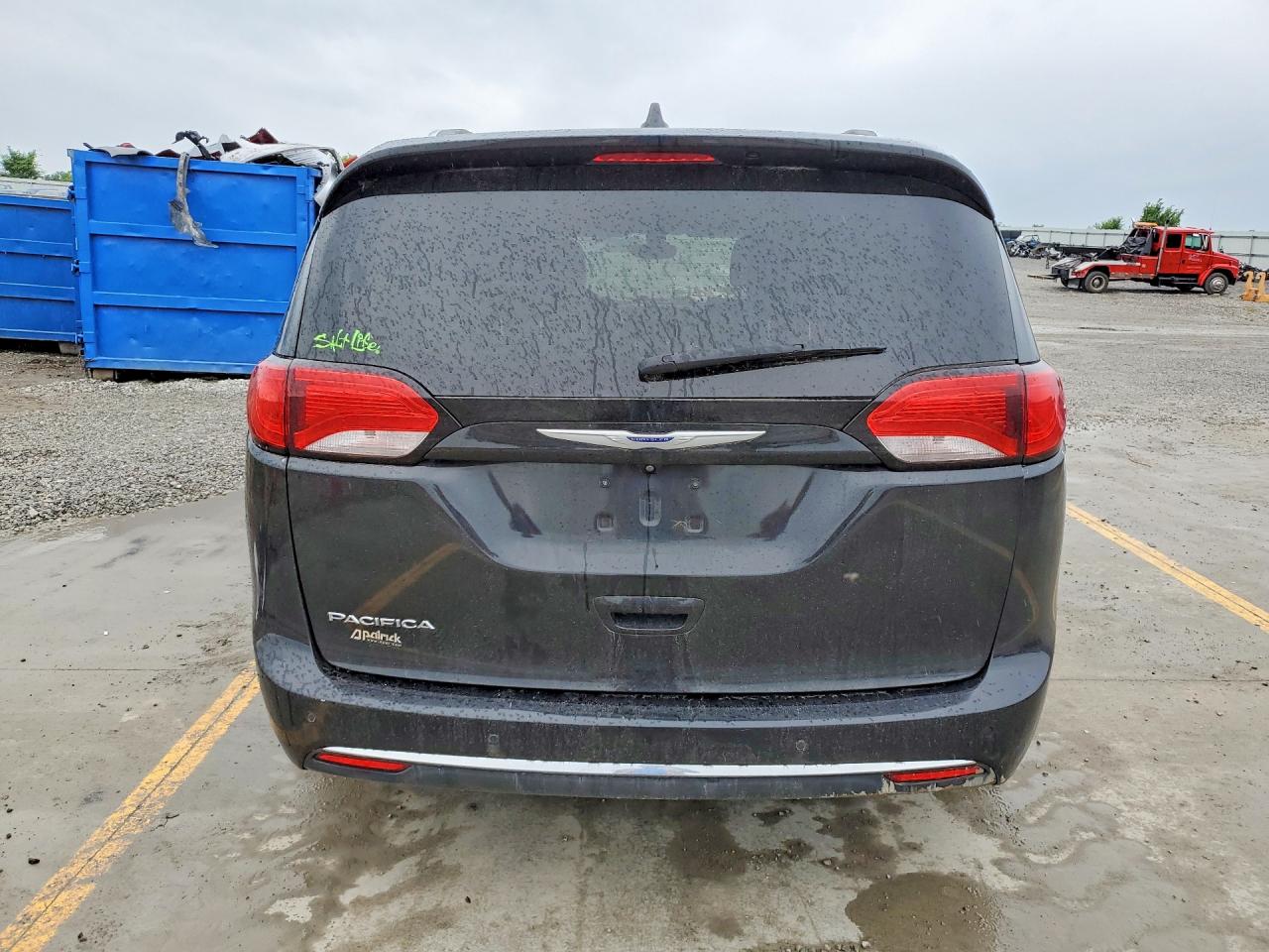 Chrysler Pacifica Touring L