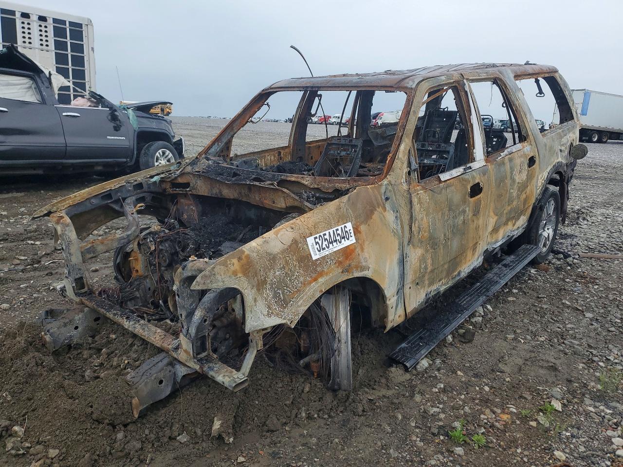 Salvage Ford Expedition Image