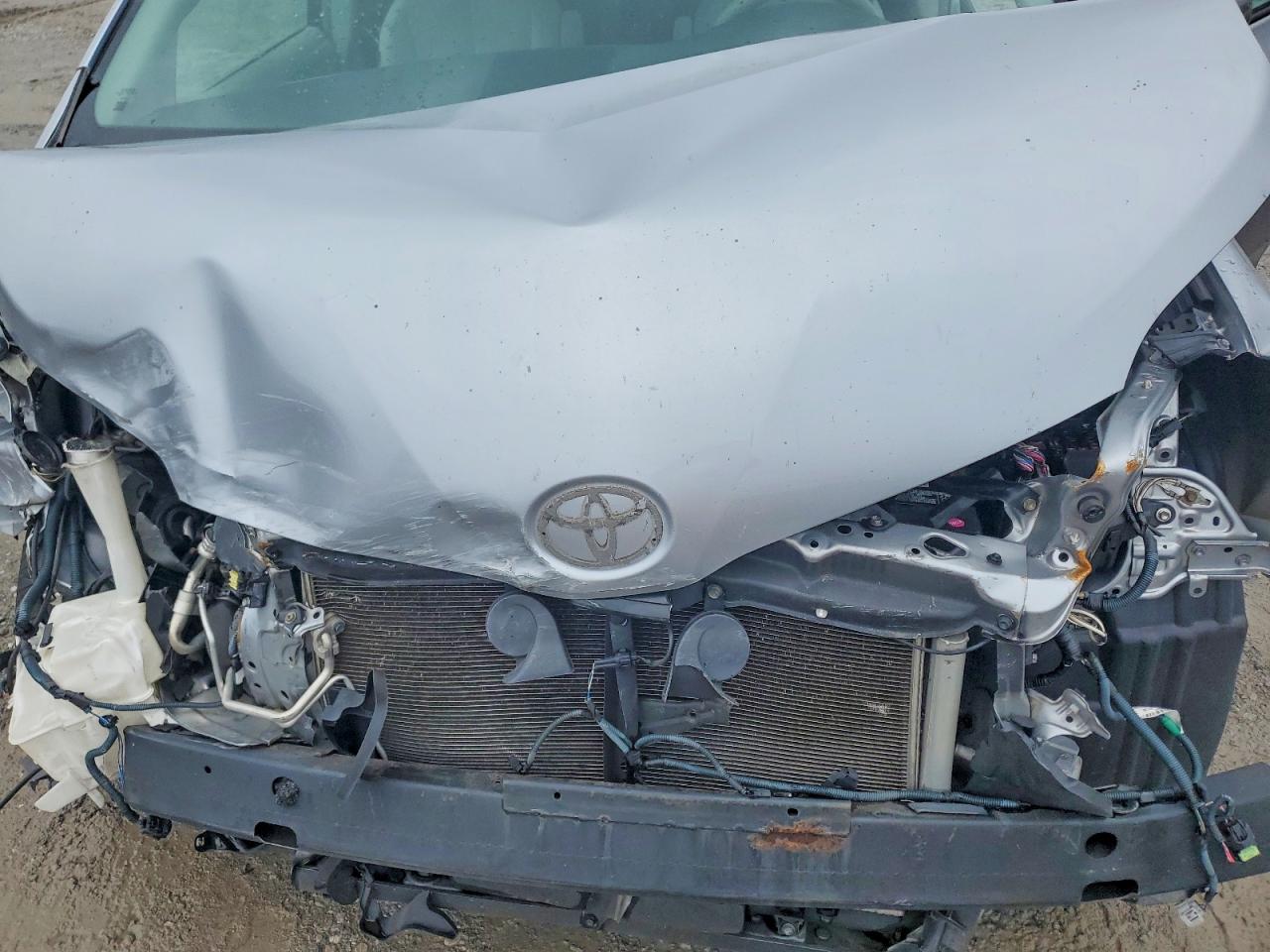 Toyota Sienna Le
