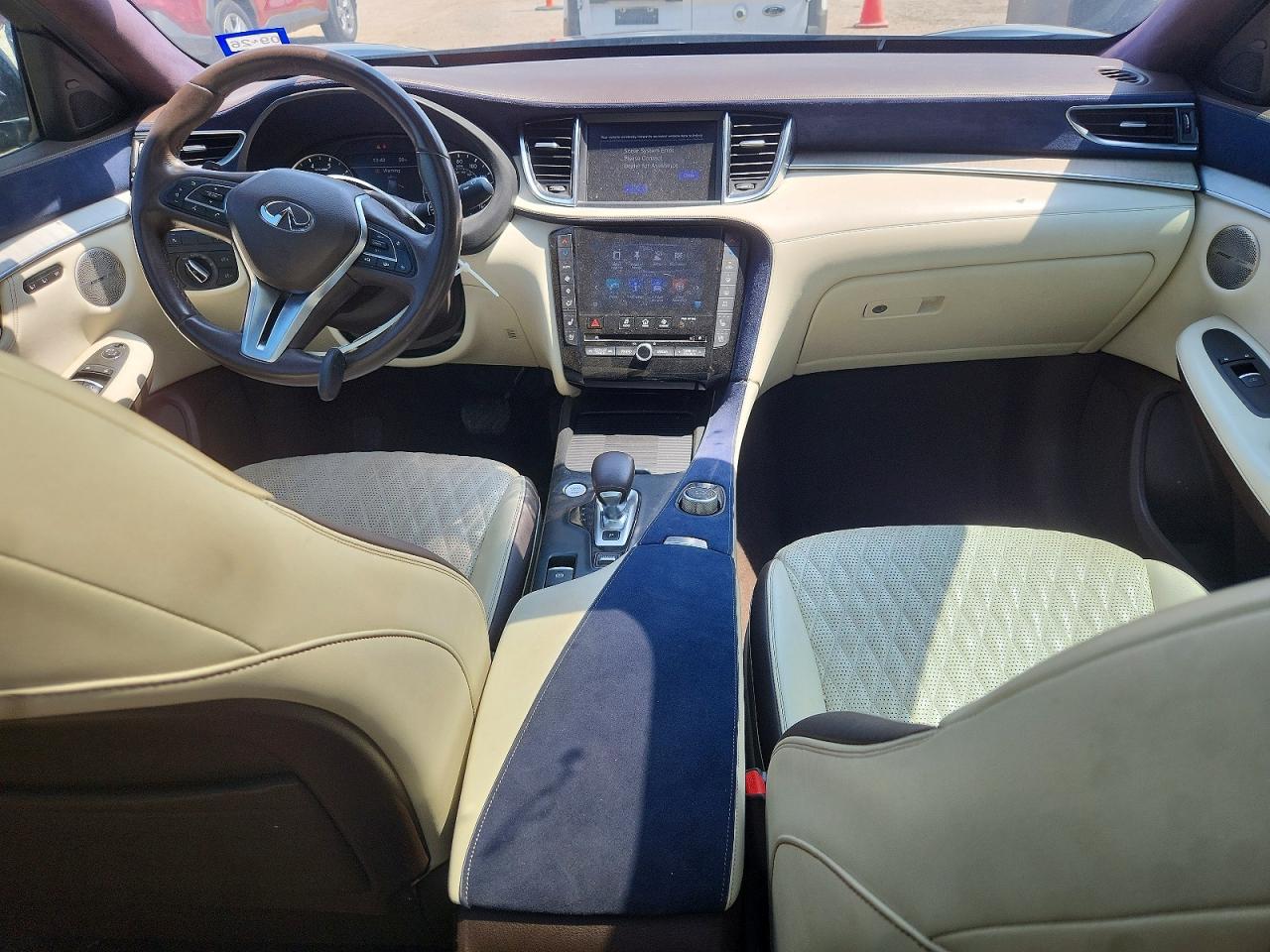 INFINITI Qx Essential