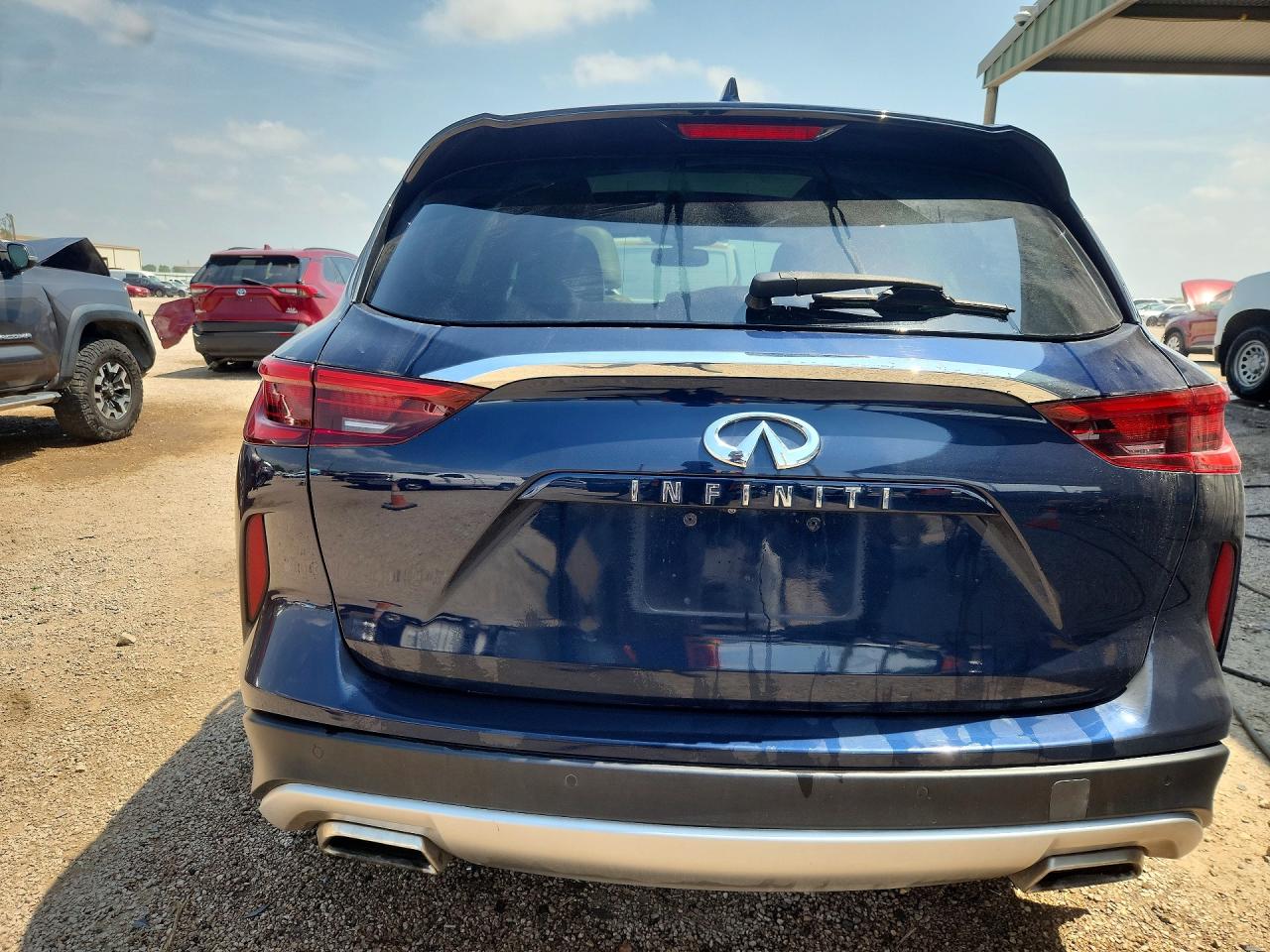 INFINITI Qx Essential