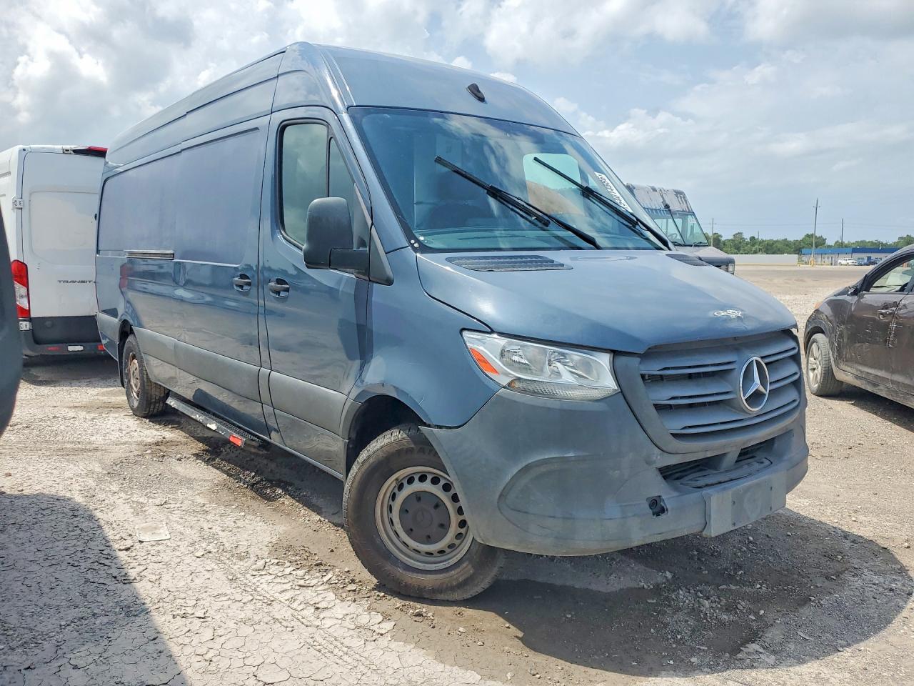 Mercedes-Benz Sprinter 2500