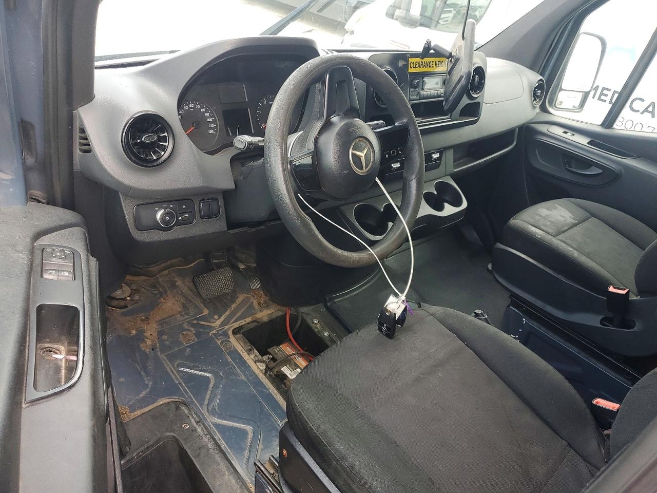 Mercedes-Benz Sprinter 2500