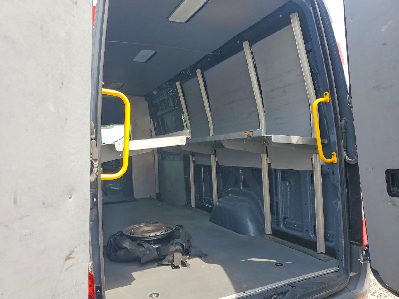 Mercedes-Benz Sprinter 2500