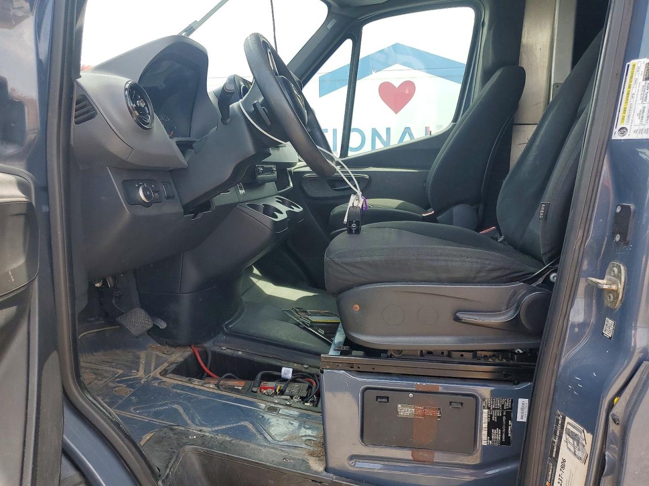 Mercedes-Benz Sprinter 2500
