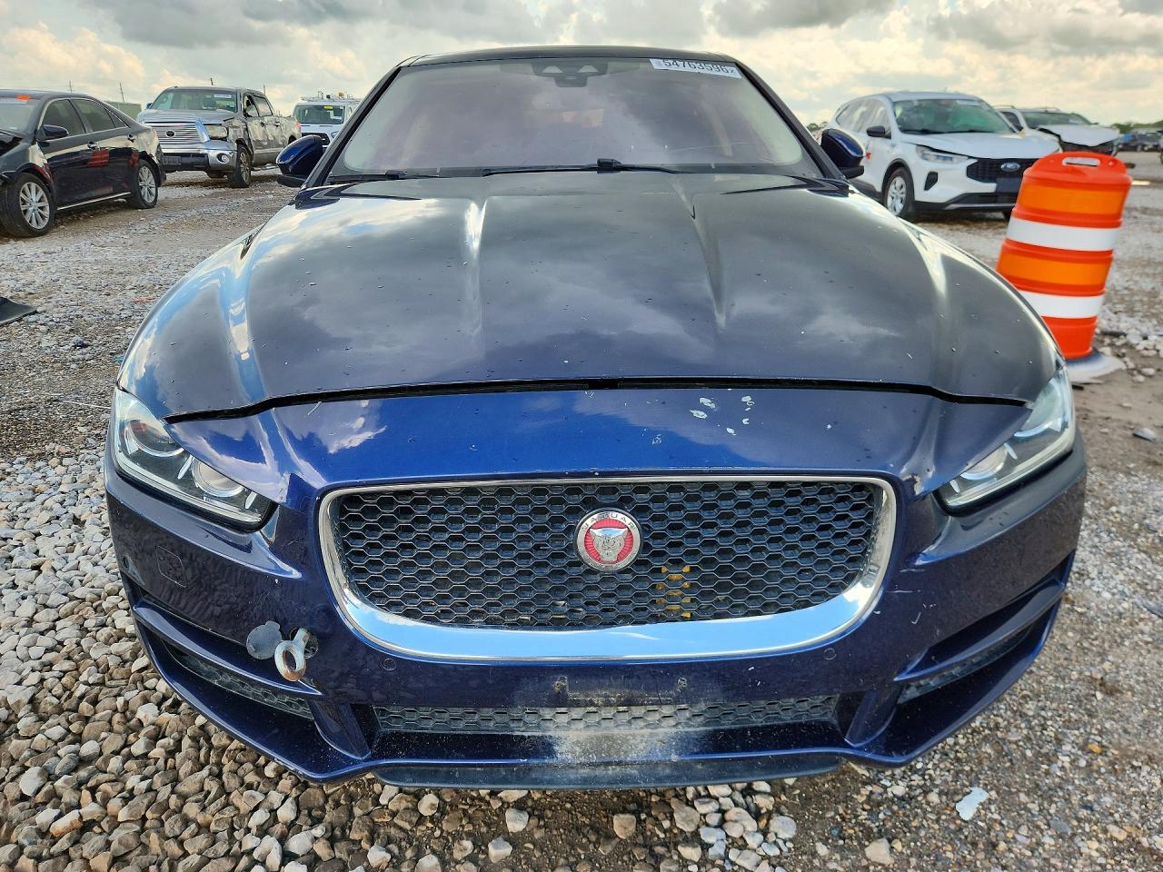 Jaguar XE Premium