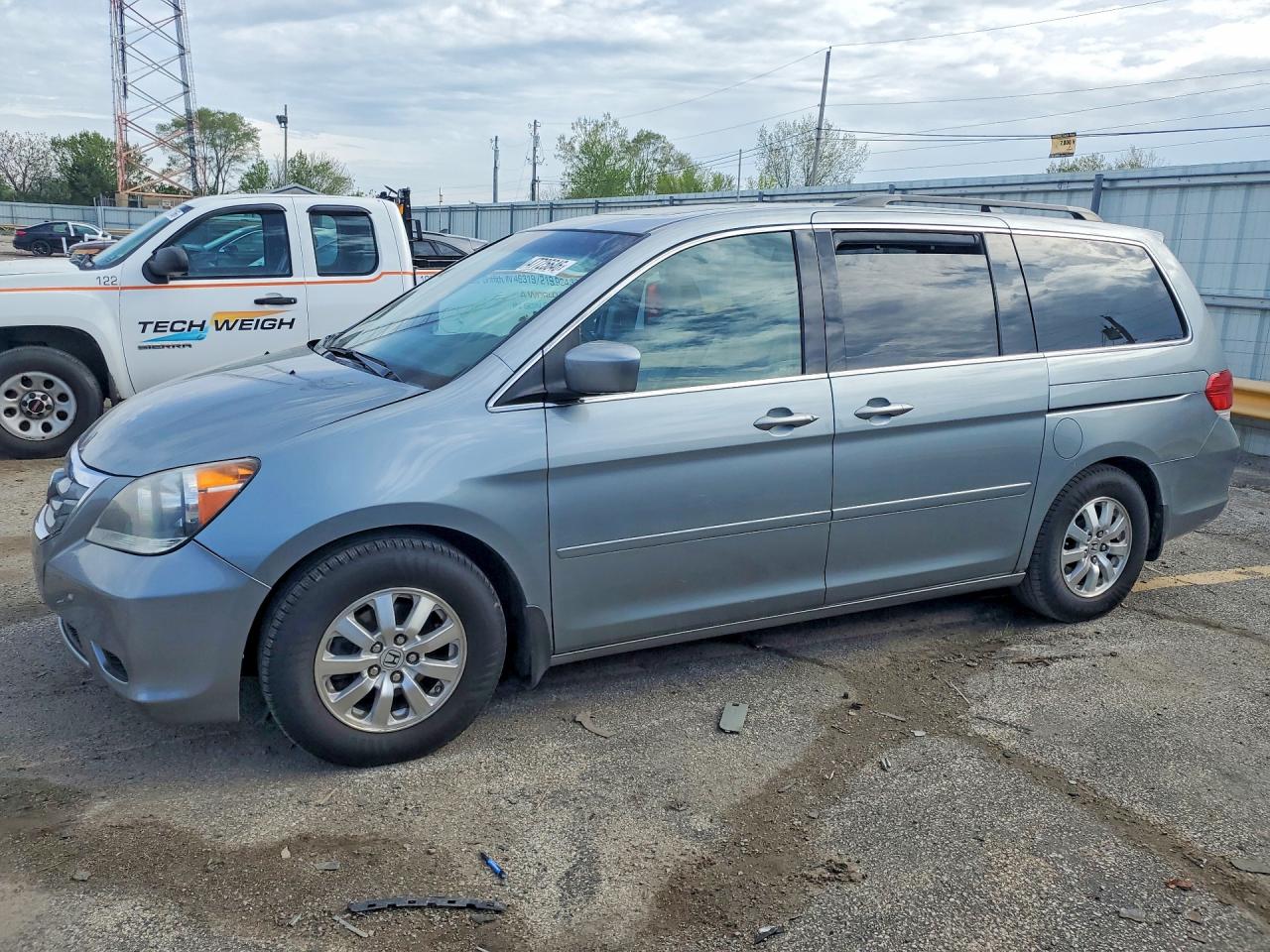 Salvage Honda Odyssey Image
