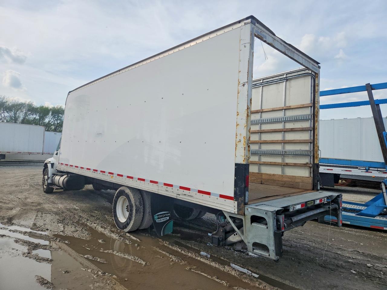 International 4000
