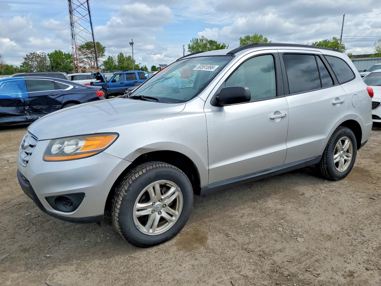 Salvage Hyundai SANTA FE Image