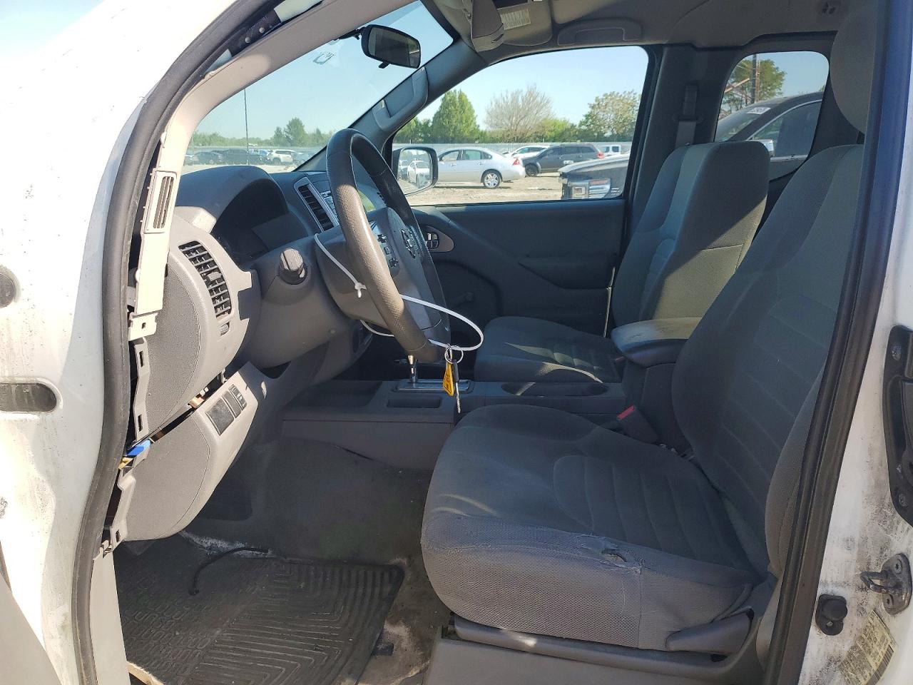 Nissan Frontier S