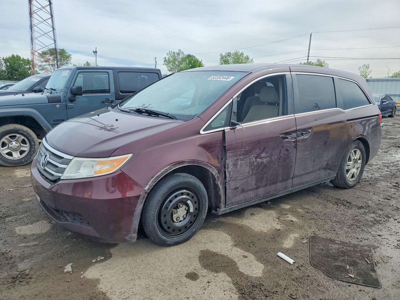 Salvage Honda Odyssey Image