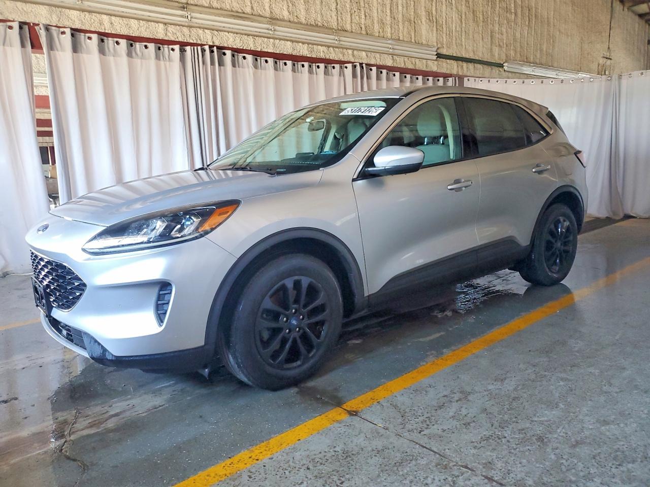 Salvage Ford Escape Image