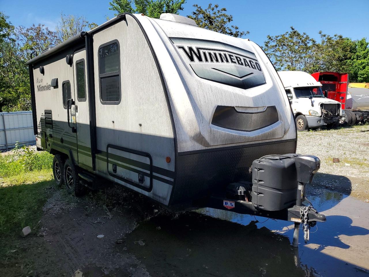 Salvage Winnibago Recreation Image