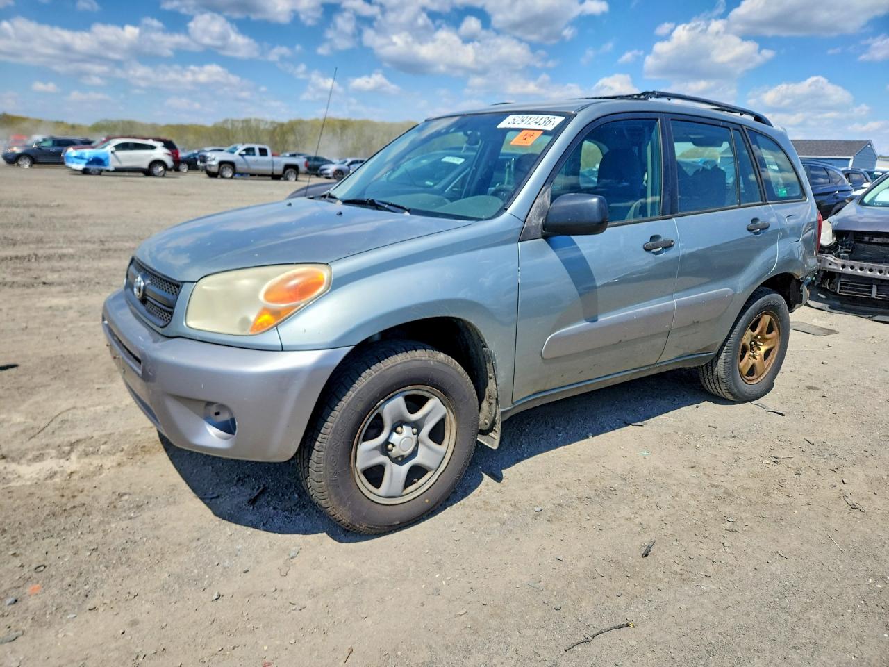 Salvage Toyota RAV4 Image