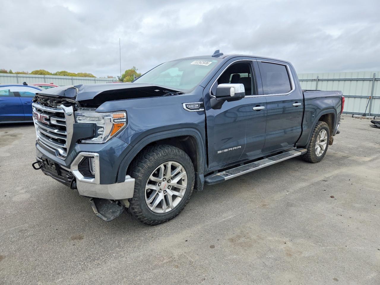 Salvage GMC Sierra Image