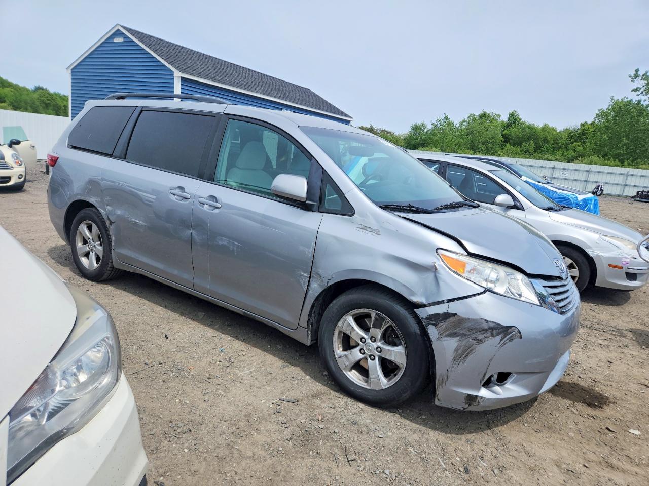 Toyota Sienna Le